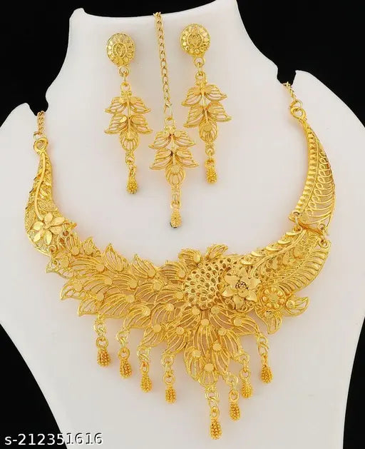 New Tready Golden Jewellery Set for Women